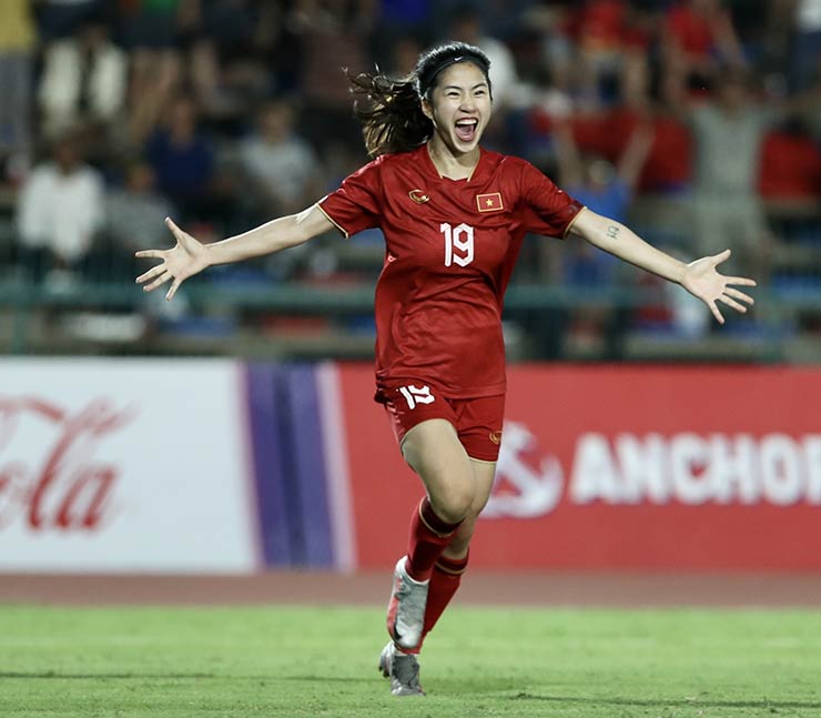 Huỳnh Như, Thùy Trang và đồng đội sẽ chơi World Cup với ý chí phụ nữ Việt Nam - 2