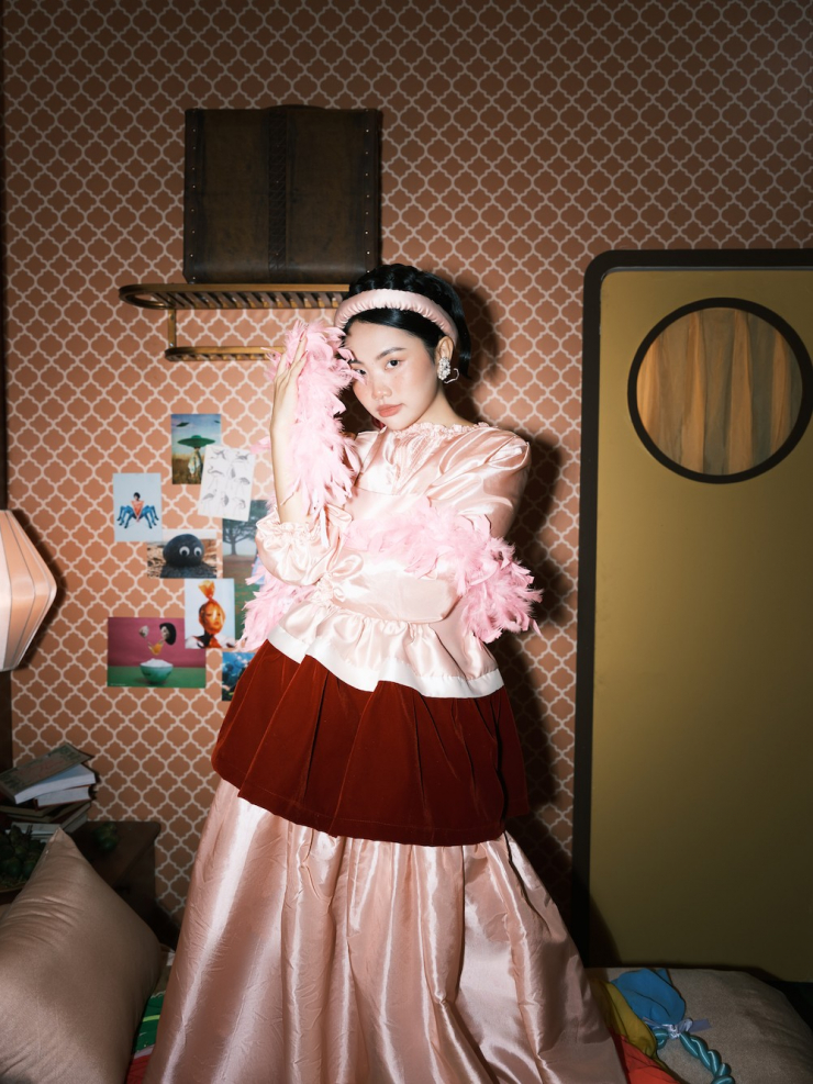 Vết gợn trong 'màn lột xác’ của Phương Mỹ Chi ở tuổi 20 - 3