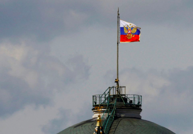 Quốc kỳ Nga trên nóc toà nhà thuộc Điện Kremlin. (Ảnh: Reuters)