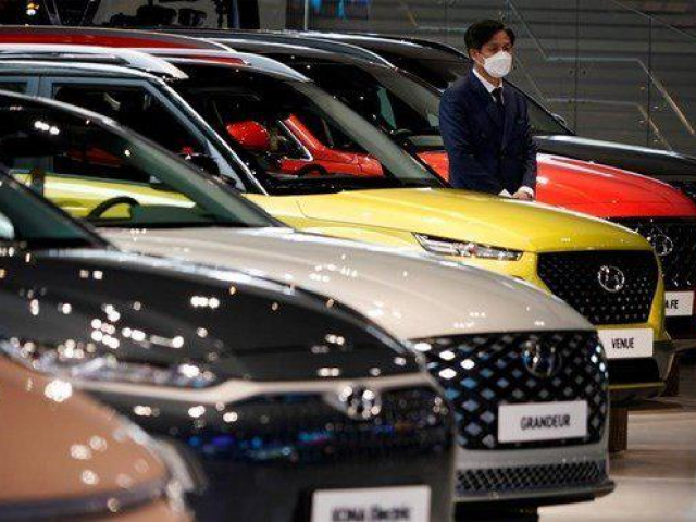 Doanh số ô tô 4 tháng đầu năm sụt giảm mạnh