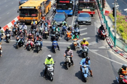 Thành phố ở Đông Nam Á người dân đi xe máy nhiều như Hà Nội, kinh tế thế nào?