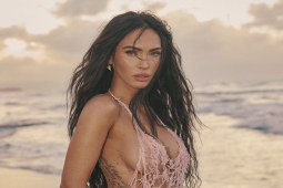 Làm đẹp - "Ngôi sao nóng bỏng nhất hành tinh" làm mẹ 3 con vẫn đẹp nức nở