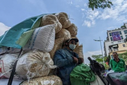 Tin tức trong ngày - Cận cảnh xử lý mô tô “phì bụng, dựng gáy” ngông nghênh trên phố