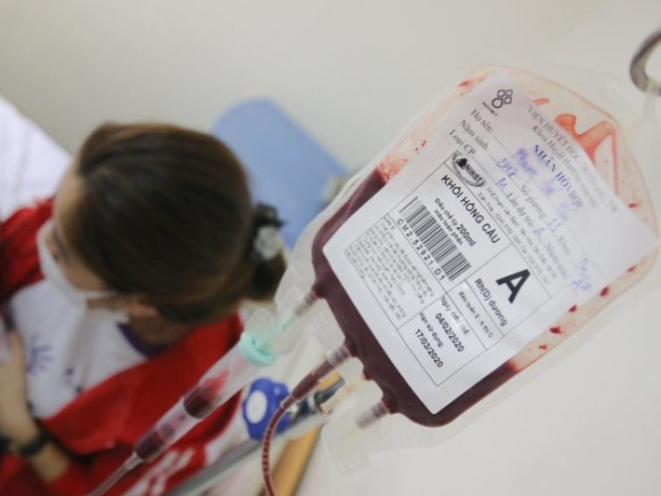 Người bệnh tan máu bẩm sinh phải truyền máu, thải sắt định kỳ và điều trị biến chứng tại các bệnh viện.