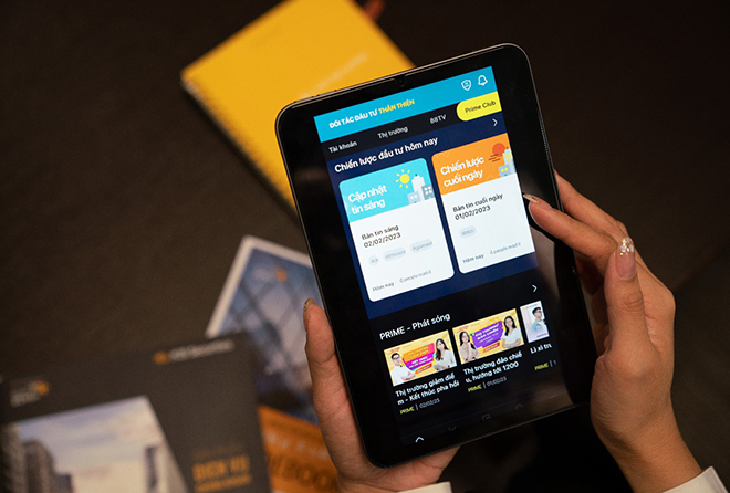 Nhà đầu tư cập nhật thông tin thị trường và các kiến thức đầu tư nhanh chóng, chính xác khi tham gia Prime Club