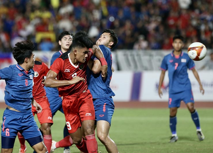 Video bóng đá U22 Indonesia - U22 Thái Lan: Tấn công rực lửa, choáng 2 bàn thua (Chung kết SEA Games) (H1) - 1
