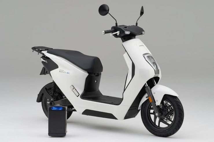 Honda trình làng xe máy điện EM1 e: đối đầu với Yamaha Neo's - 2