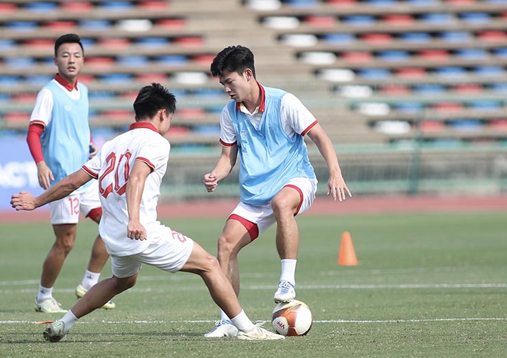 Trực tiếp bóng đá U22 Việt Nam - U22 Myanmar: Hồ Văn Cường lỡ hat-trick (SEA Games) (Hết giờ) - 11