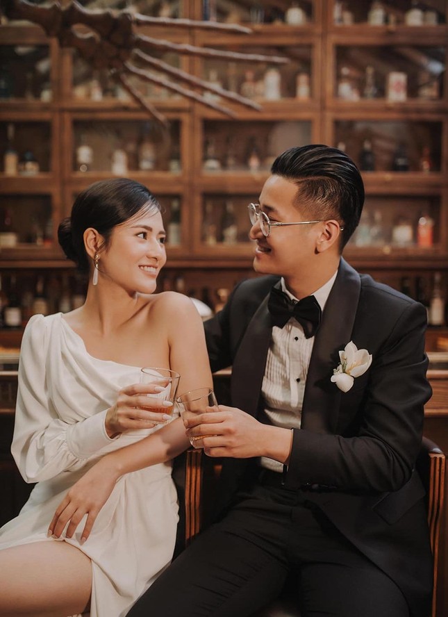 Nữ diễn viên Việt Hoa và bạn trai cưới sau 7 năm yêu nhau - 2