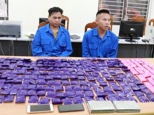 Pháp luật - Bắt 2 đối tượng cùng 2 bánh heroin và 48 nghìn viên ma túy