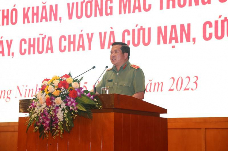 Thiếu tướng Đinh Văn Nơi yêu cầu Cảnh sát PCCC không gây phiền hà - 2