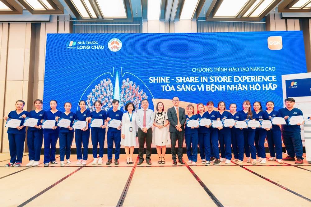 Nhà thuốc FPT Long Châu và GSK Việt Nam đã phối hợp triển khai chuỗi hoạt động đào tạo chuyên sâu cho gần 1.000 dược sĩ.