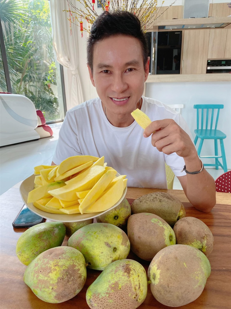 Không gian xanh mướt khiến vợ chồng đạo diễn "Lật mặt 6" quyết rời bỏ ngôi nhà 2 triệu đô ra ngoại thành sinh sống - 18