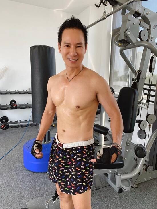 Không gian xanh mướt khiến vợ chồng đạo diễn &#34;Lật mặt 6&#34; quyết rời bỏ ngôi nhà 2 triệu đô ra ngoại thành sinh sống - 11