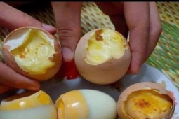 Trứng gà ”hỏng” giá bán cao như trứng “xịn”, dân vẫn kéo nhau đặt mua