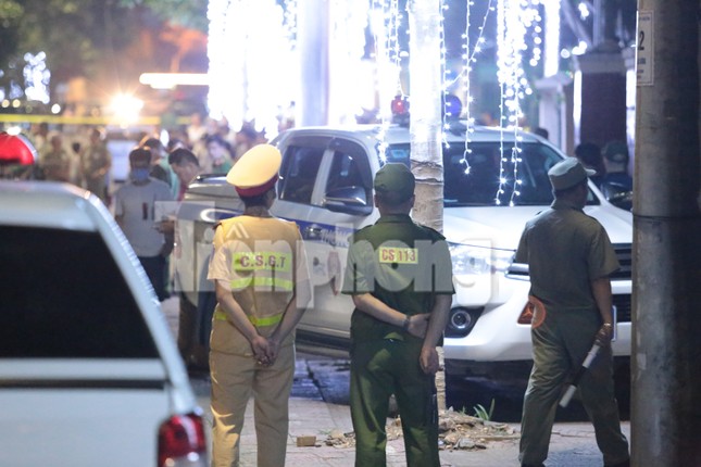 Cảnh sát phong tỏa khu vực nhà cựu Bí thư Lào Cai Nguyễn Văn Vịnh - 11