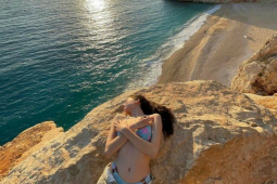 Làm đẹp - Cách chăm sóc da mịn màng sau khi tẩy lông vùng bikini