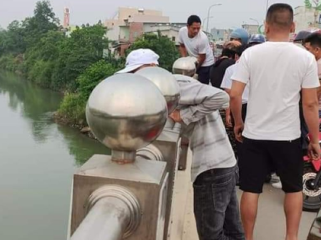 Tin tức trong ngày - Công an triệu tập người để lại dép và "thư tuyệt mệnh" gửi vợ yêu trên cầu