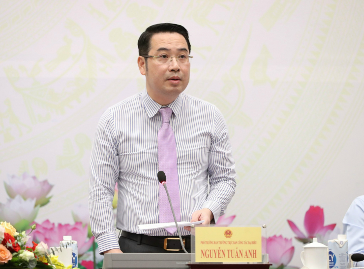 Ông Nguyễn Tuấn Anh, Phó trưởng Ban Công tác đại biểu thuộc Ủy Ban Thường vụ Quốc hội, trao đổi tại cuộc họp báo.