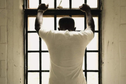 Bạn trẻ - Cuộc sống - Cô gái nhốt bạn trai 3 ngày trong nhà để ngăn anh ta ngoại tình