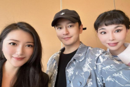 Đàn ông - Đi ăn tối với nữ CEO xinh đẹp, Huỳnh Hiểu Minh gây choáng với khuôn mặt "bé xíu"