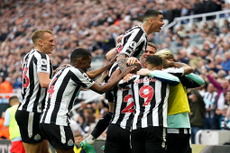 Bóng đá - Hồi hộp đua top 4 NHA : Newcastle cầm chắc vé C1, MU - Liverpool phải "đấu sinh tử"