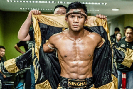 "Thánh Muay" Buakaw rút lui bí ẩn trước SEA Gamnes, kickboxing Thái Lan thảm bại