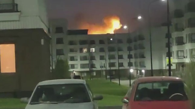 Một vụ nổ ở Mariupol tối 19/5. Ảnh: CNN