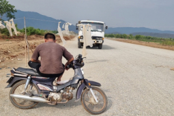 Tin tức trong ngày - Cao tốc Cam Lâm - Vĩnh Hảo bị cản trở thi công