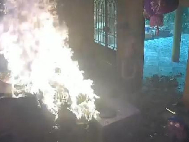Thanh niên ”ngáo đá” đập phá chùa, đốt chính điện được đưa vào bệnh viện tâm thần