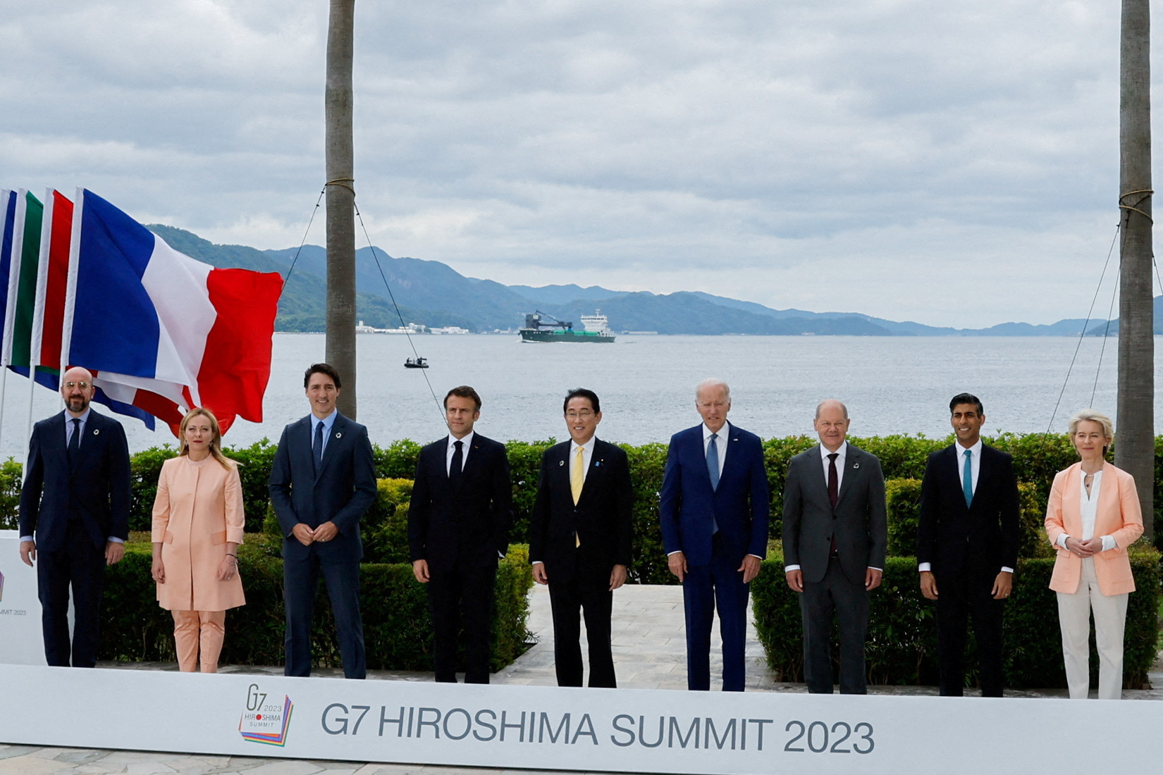Các nhà lãnh đạo G7 dự hội nghị thượng đỉnh ở Hiroshima, Nhật Bản.