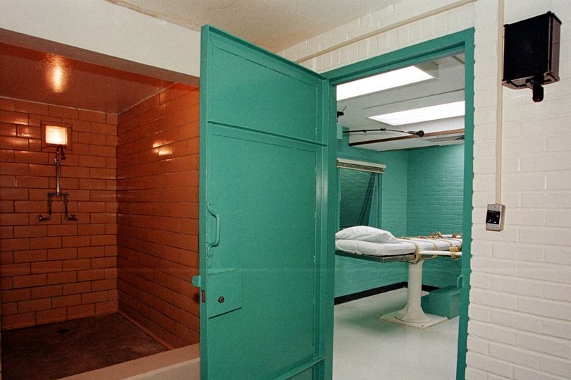 Mỹ: Tử tù phạm tội giết người không thể bị đưa đi xử tử - 1