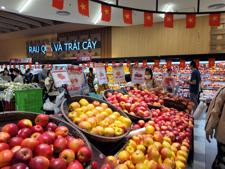 Hoa quả được tiêu thụ mạnh. Ảnh PT
