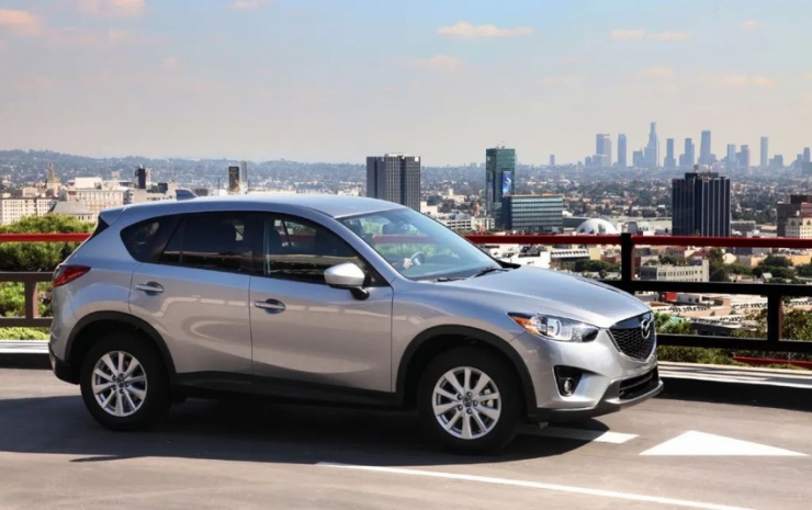 Mazda CX-5 hiện là một trong những chiếc SUV với hộp số sàn tốt nhất .Ảnh: Motorbiscuit.