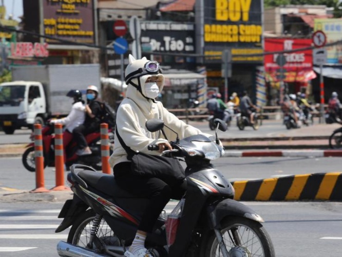 Thời tiết ngày 7/3: Cả nước có nắng, riêng Nam Bộ nắng nóng trên 35 độ C - 1