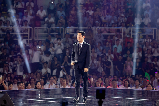 Ông Huỳnh Thiên Triều – Tổng Giám đốc Amway Việt Nam chia sẻ tại Lễ kỷ niệm 15 năm thành lập.