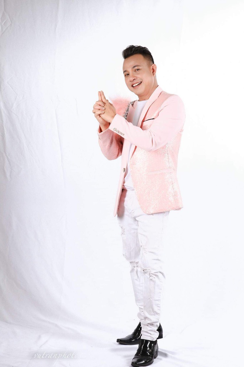 Tham gia nhiều cuộc thi âm nhạc và đạt thành tích nổi bật