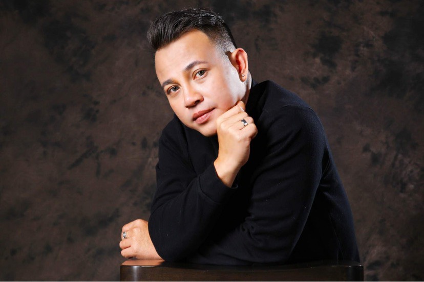 Ca sĩ Ngô Tiến Minh