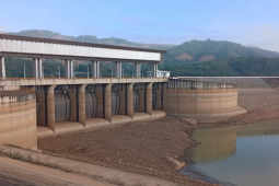 Hàng loạt hồ thủy điện về mực nước chết, EVN kêu gọi tiết kiệm điện