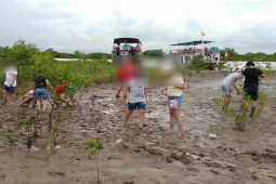 Tin tức trong ngày - Khu vực phụ huynh và HS tử vong khi trải nghiệm bắt ngao: Dòng nước lên xuống liên tục, khó kiểm soát