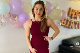 Bóng đá - Ngắm nhan sắc nóng bỏng của mỹ nhân MU ẵm giải "Găng tay vàng"