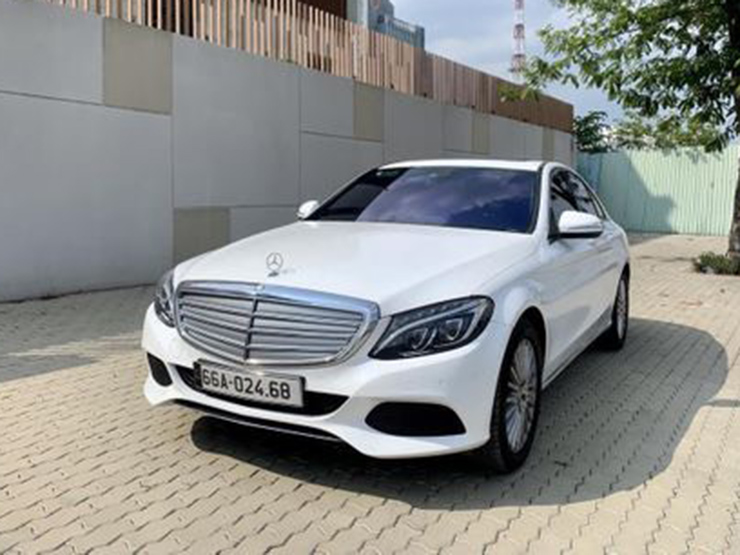 Nhân viên Đăng kiểm từ chối đăng kiểm xe Mercedes-Benz C250 Exclusive với lý do bất ngờ - 1