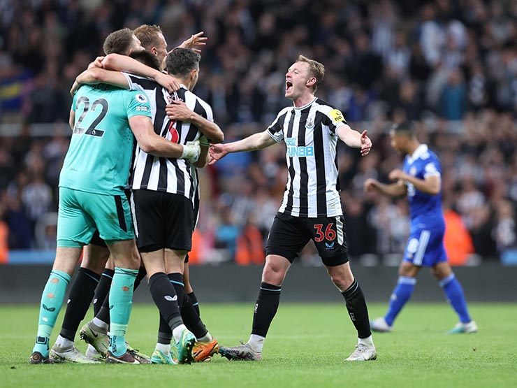 Niềm vui khôn tả&nbsp;của các cầu thủ Newcastle