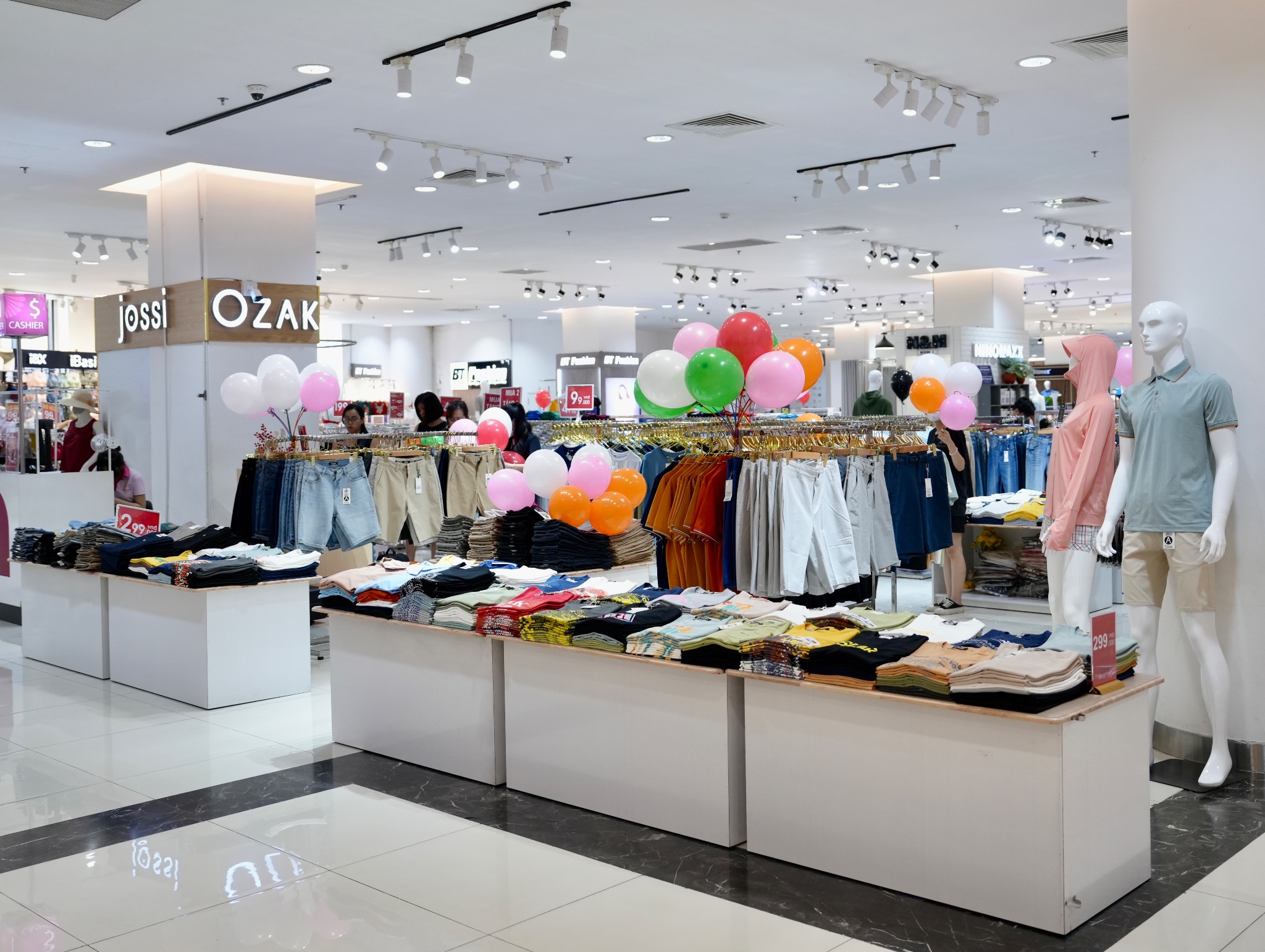 Đằng sau sự thành công của thương hiệu thời trang chất lượng cao, gần gũi với mọi người Việt - 3