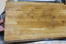 Ẩm thực - Đừng rửa thớt bằng nước rửa chén khi bẩn, nên dùng mẹo này để thớt không bị ẩm mốc