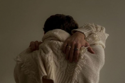 Đàn ông - Bí quyết đào tạo cơ cổ để thư giãn và giúp chàng mặc sơ mi phong độ hơn