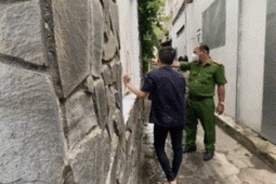 Pháp luật - Thuê người tạt sơn đòi nợ hơn 1 tỉ đồng, người thuê chê "tạt ít"