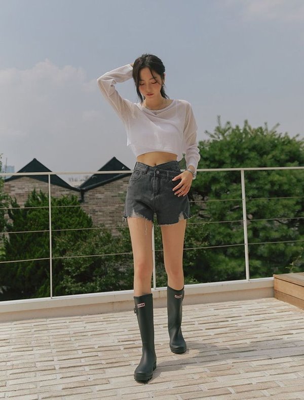 5 cách giúp nàng chinh phục chiếc áo crop-top - 14