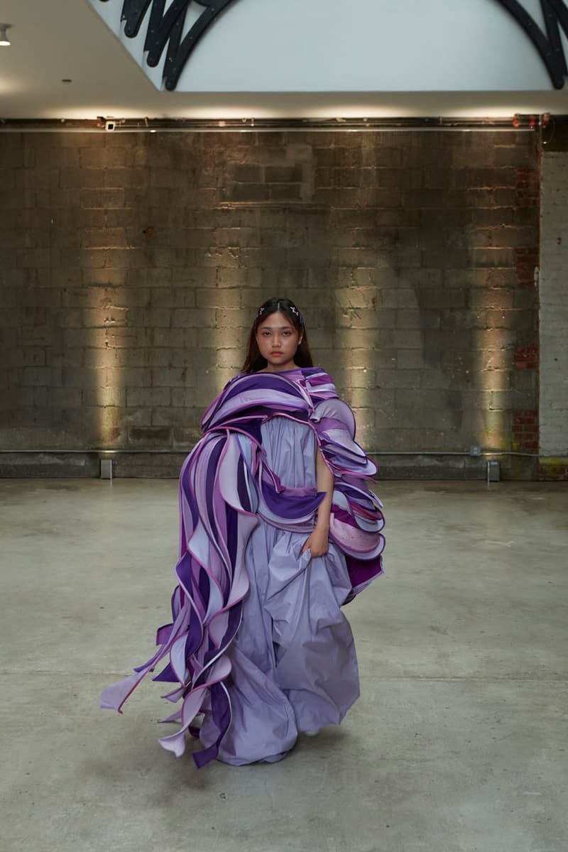 Những bộ trang phục hàng đầu từ buổi trình diễn thời trang BFA Class 2023 của Parsons - 11