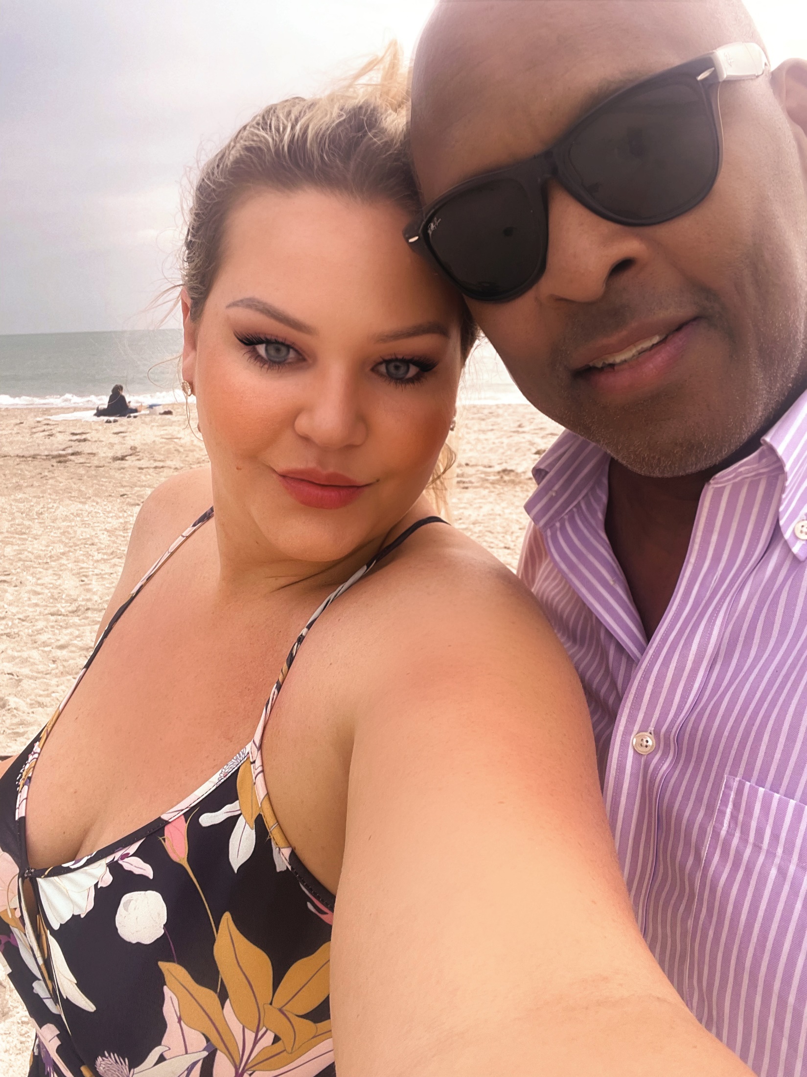 Chồng U70 đã thắt ống dẫn tinh vẫn muốn có con với vợ kém 33 tuổi - 2